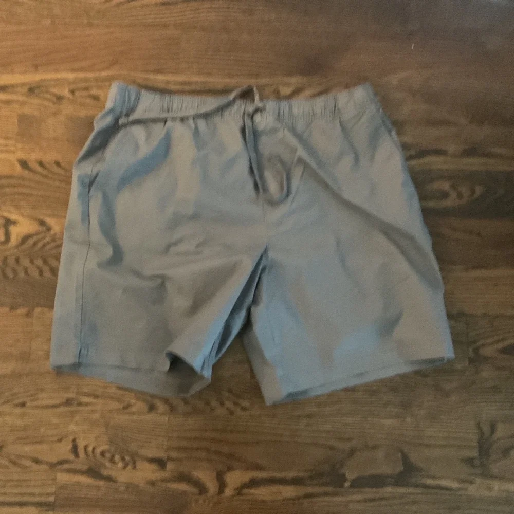 Banana Republic Mens Pull-On Shorts Grey Elastic Waist Drawstring XL New